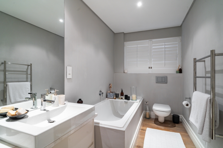 To Let 2 Bedroom Property for Rent in Sea Point Western Cape